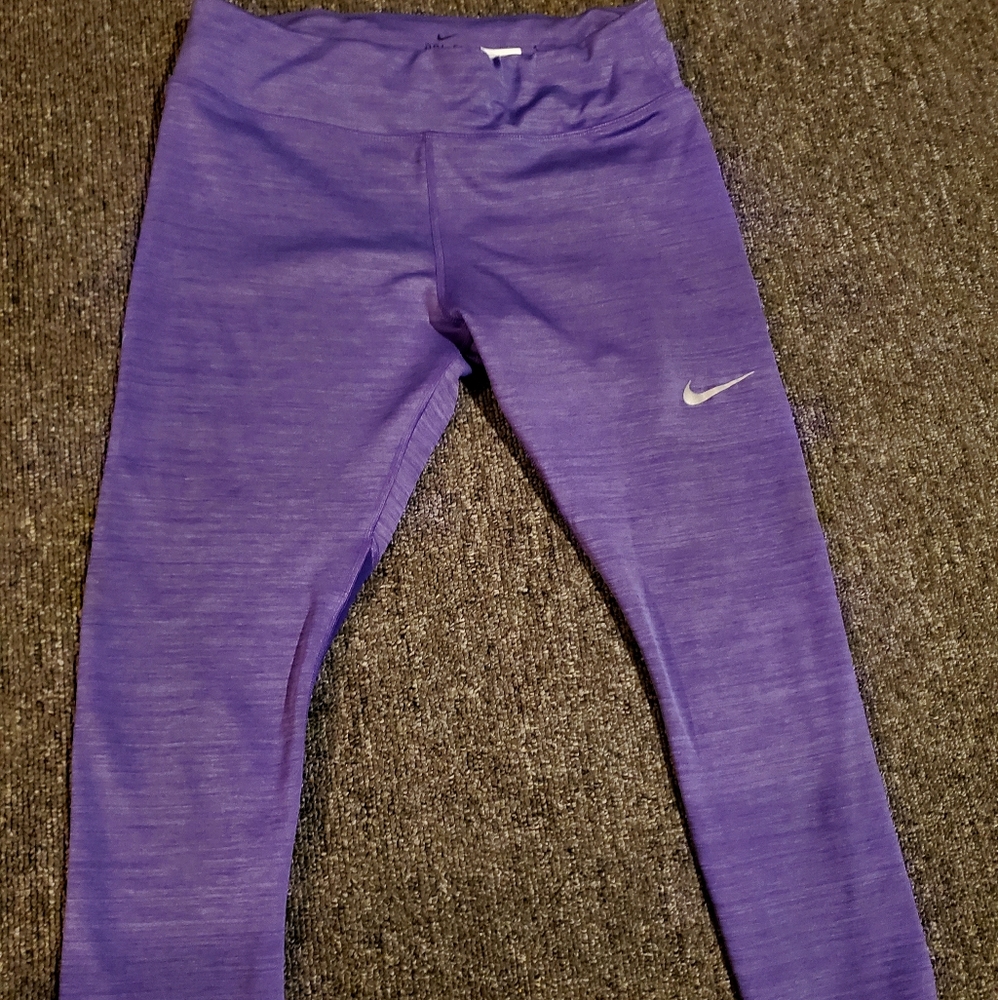 Nike Dri- Fit Capris Size L